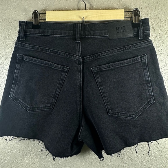 Urban Outfitters BDG black jean shorts - Picture 2 of 7